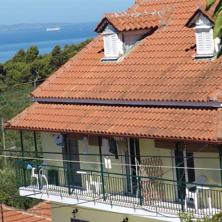Villa Nefeli Loútsa Exterior foto